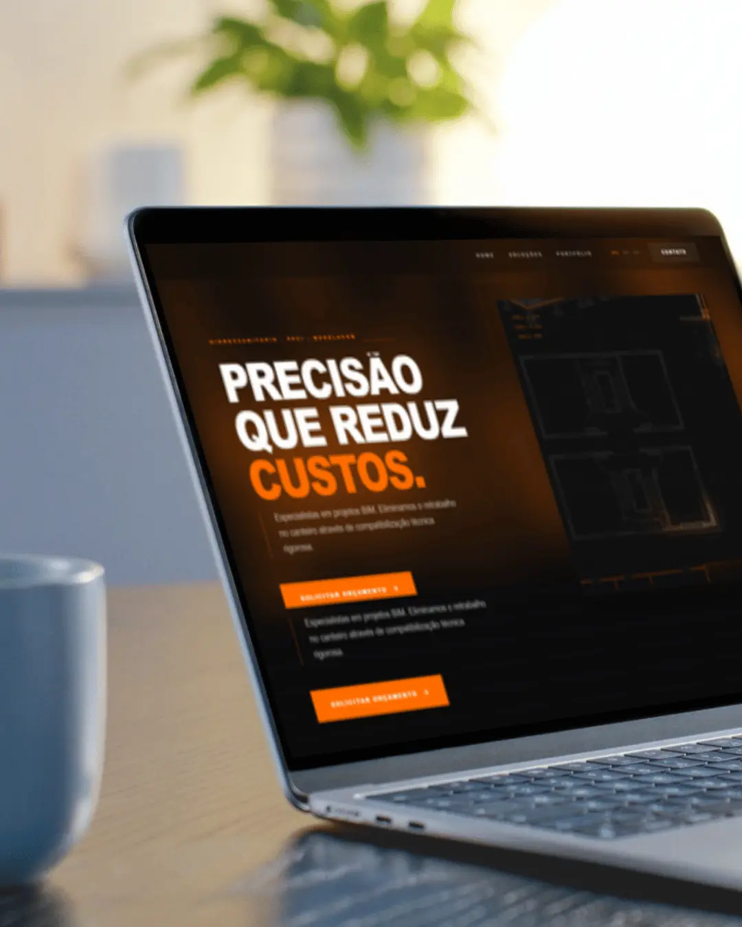 Site de projetos BIM apresentado em notebook